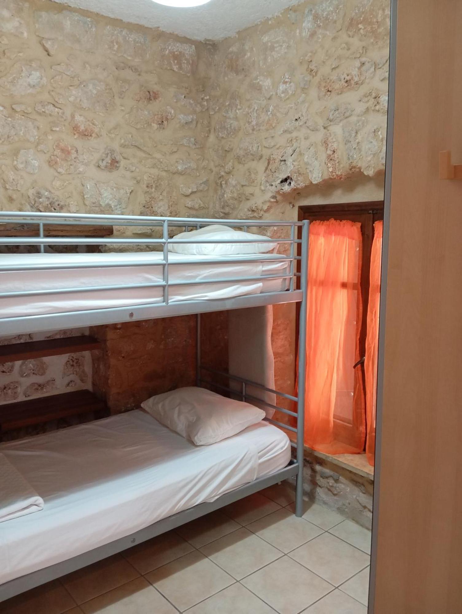 Niko'S Stone Guest House Plitra Exterior foto