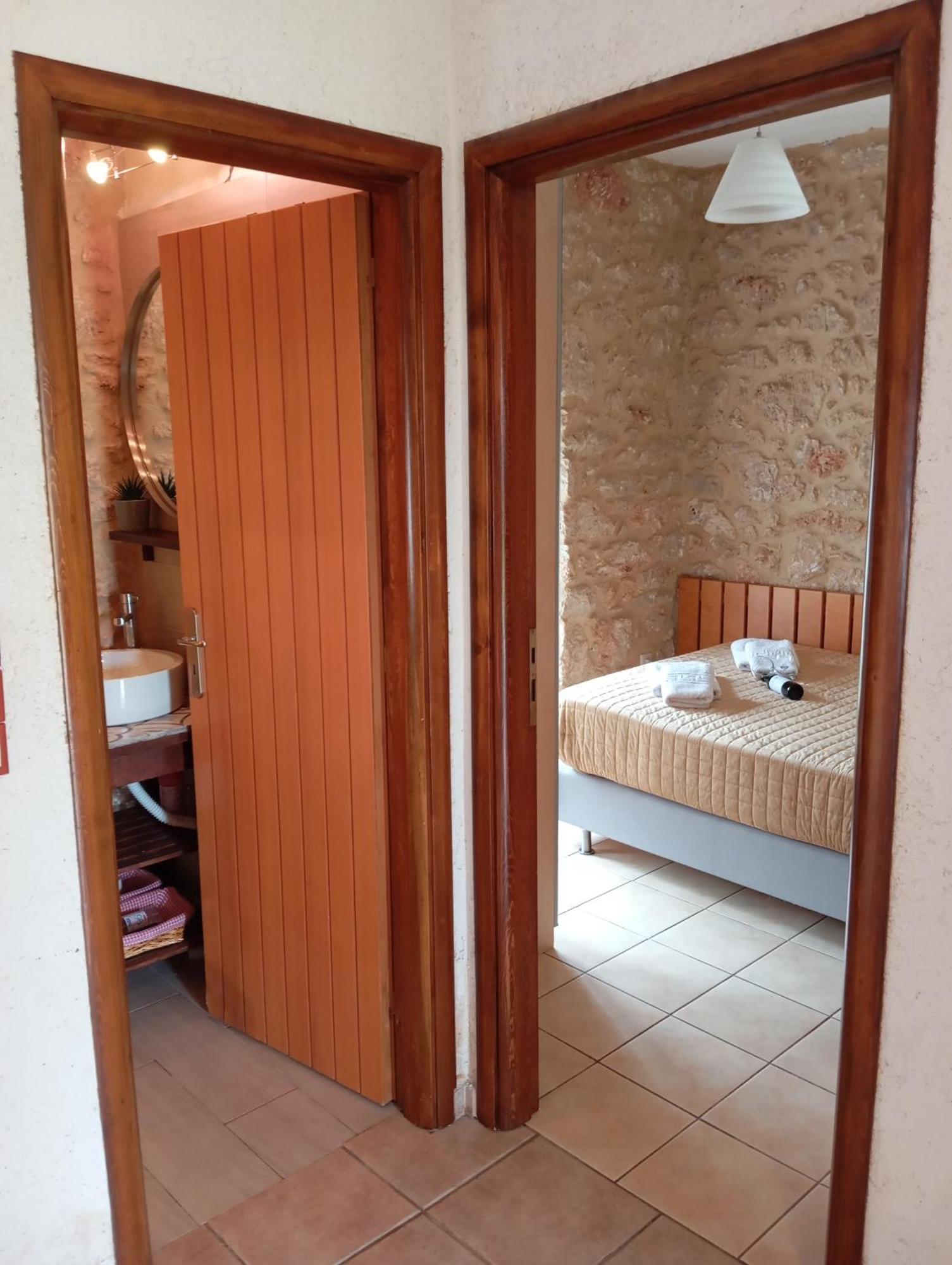 Niko'S Stone Guest House Plitra Exterior foto