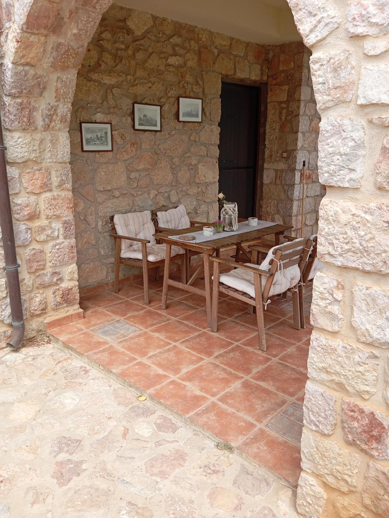 Niko'S Stone Guest House Plitra Exterior foto