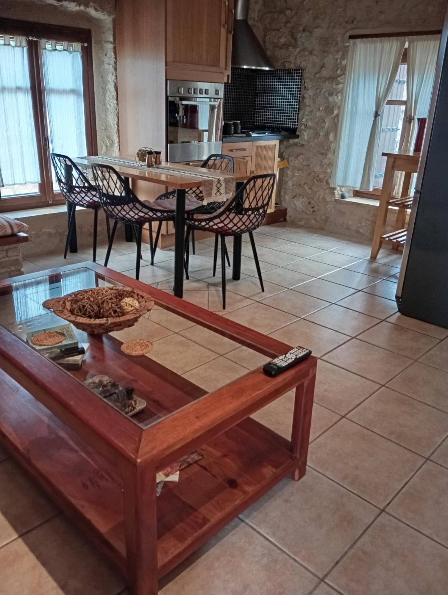 Niko'S Stone Guest House Plitra Exterior foto