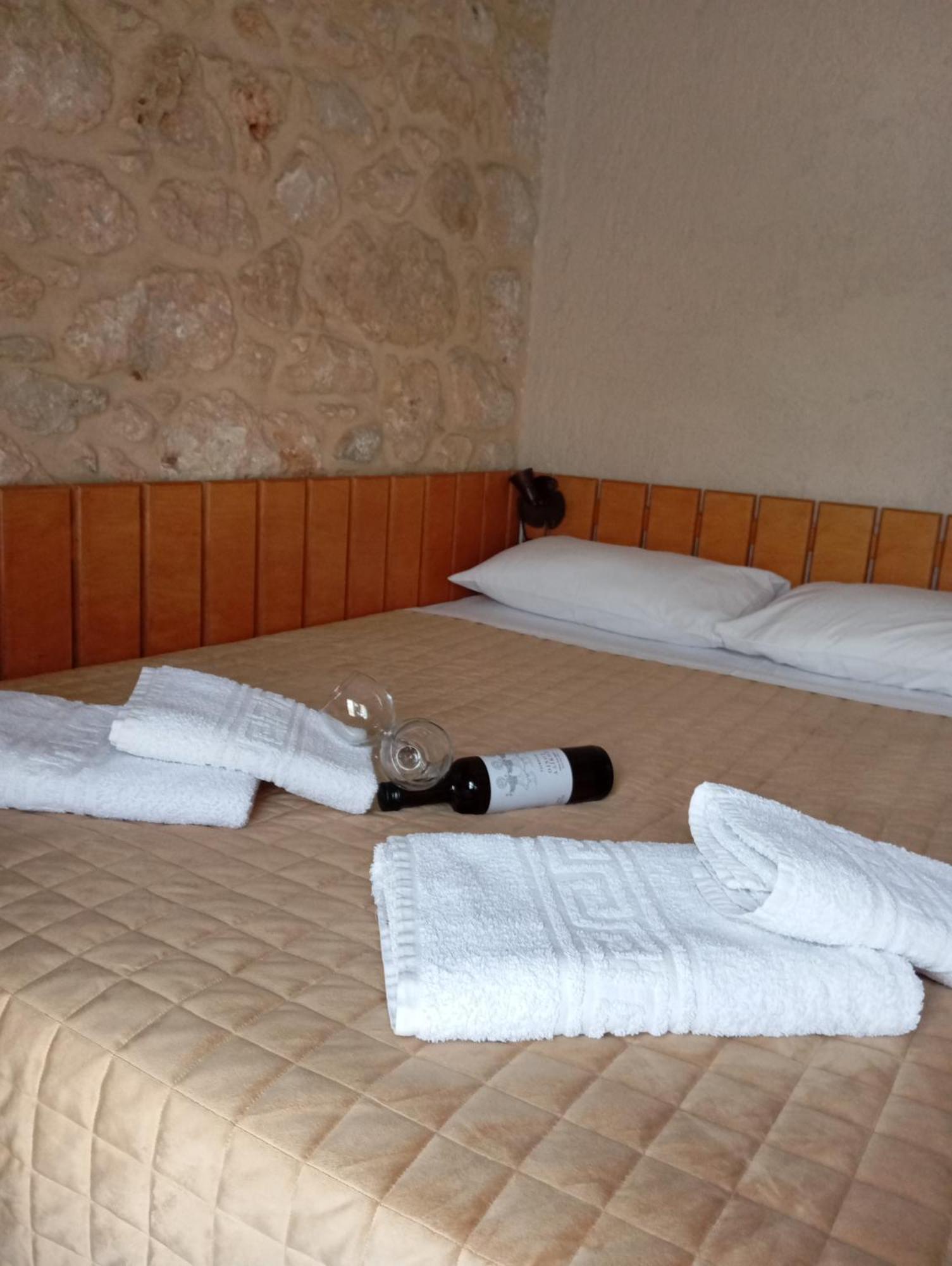 Niko'S Stone Guest House Plitra Exterior foto