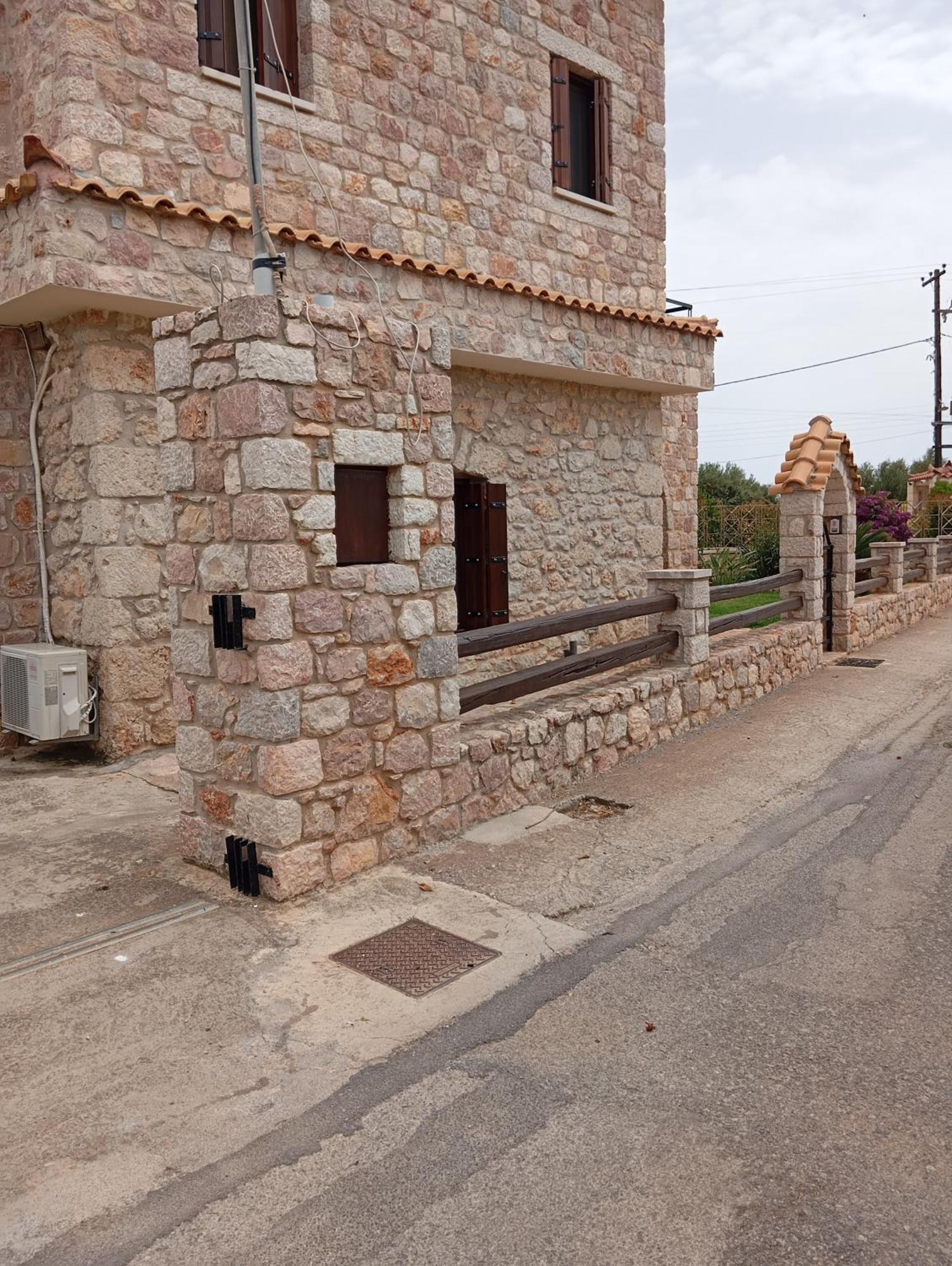 Niko'S Stone Guest House Plitra Exterior foto